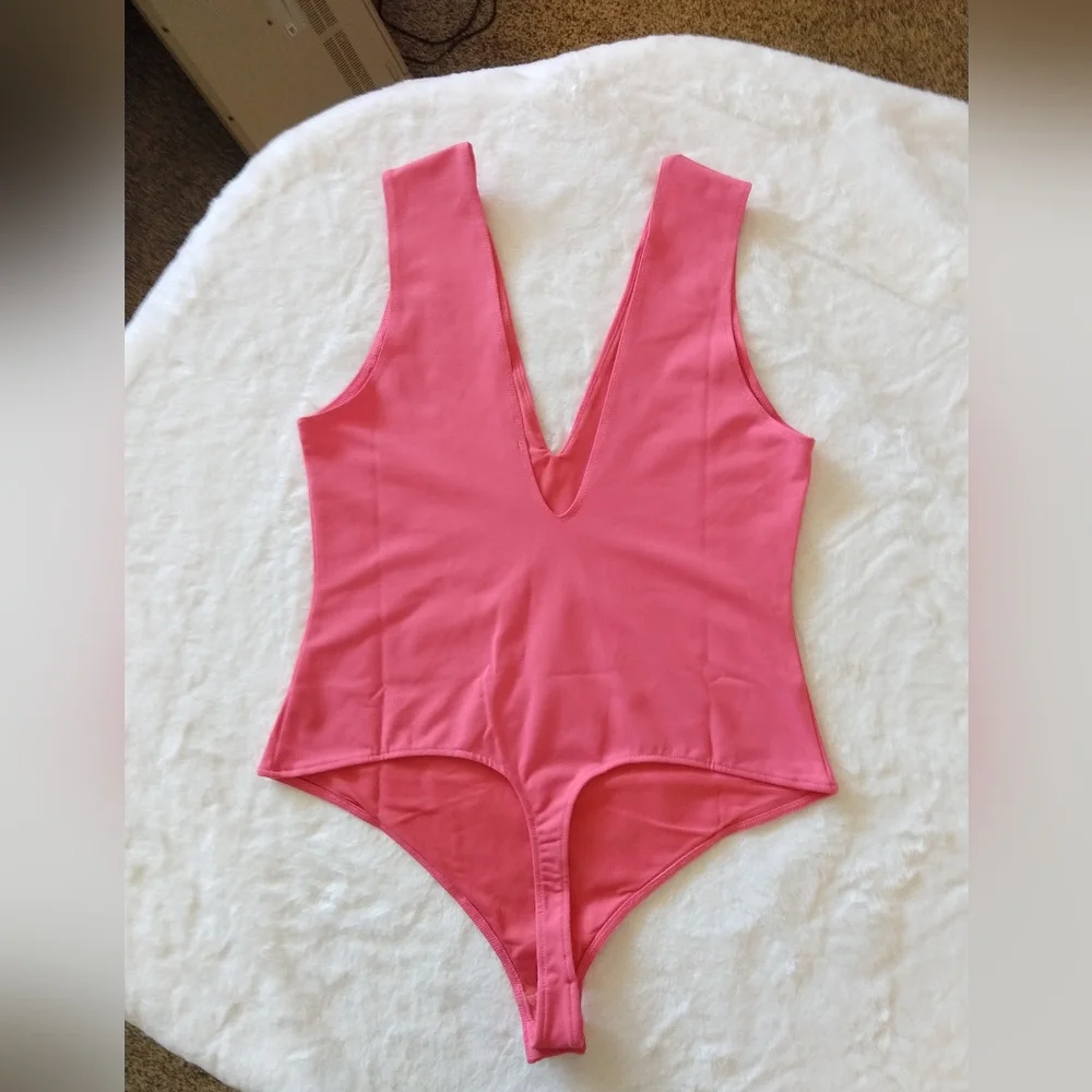 Free People Intimately. NWT. Size Large - Picture 5 of 8